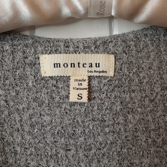 *NWOT* MONTEAU L.A. Button Down, Long Sleeve, Sweater Dress - Picture 3 of 7